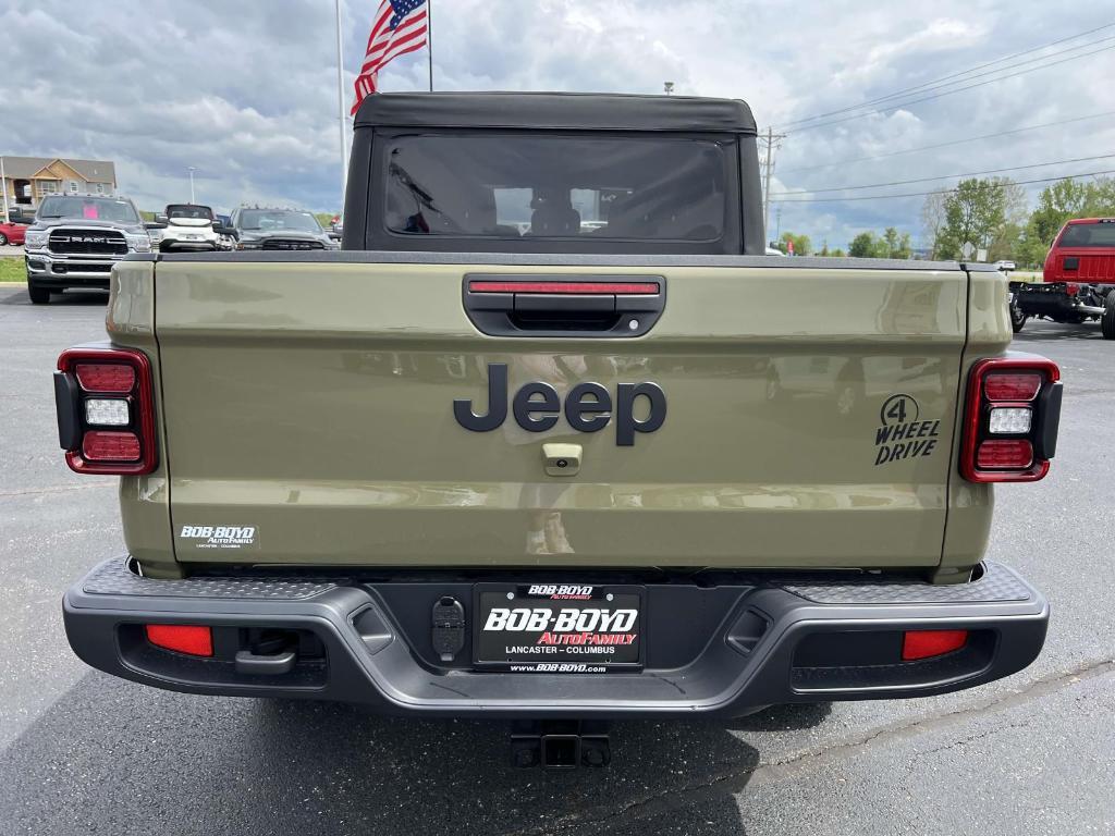 new 2025 Jeep Gladiator car, priced at $47,790