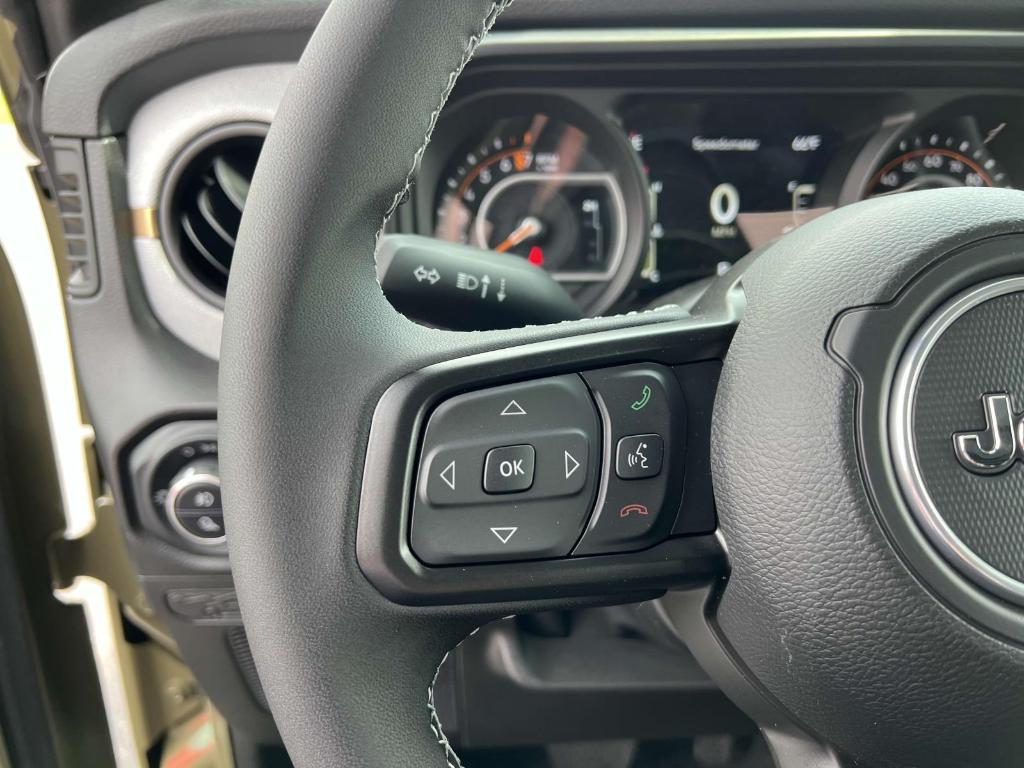 new 2025 Jeep Gladiator car, priced at $47,790