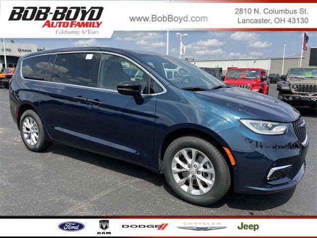 new 2025 Chrysler Pacifica car