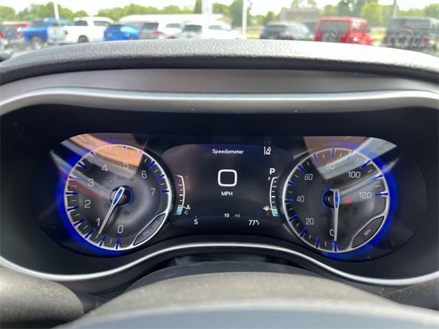 new 2025 Chrysler Pacifica car