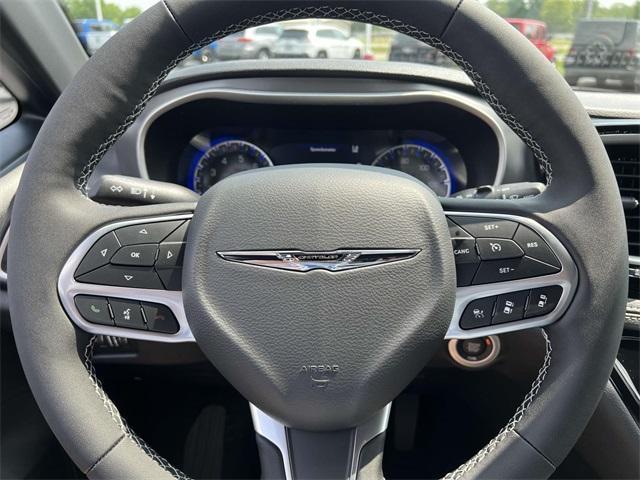 new 2025 Chrysler Pacifica car