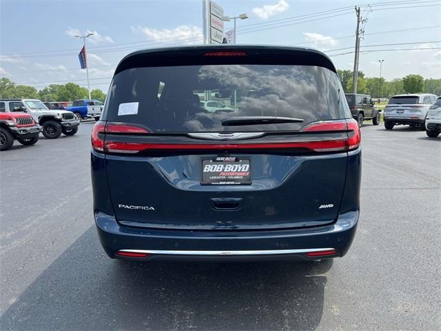 new 2025 Chrysler Pacifica car