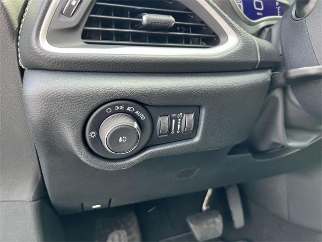 new 2025 Chrysler Pacifica car