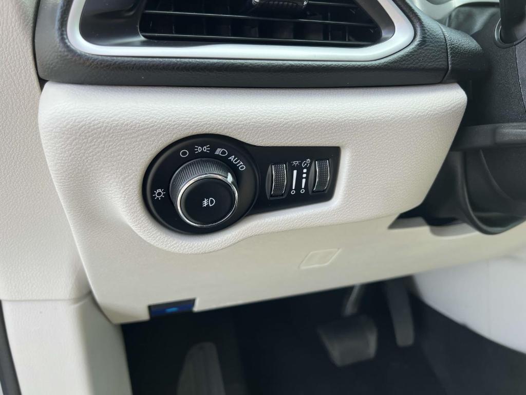used 2023 Chrysler Pacifica car, priced at $25,595