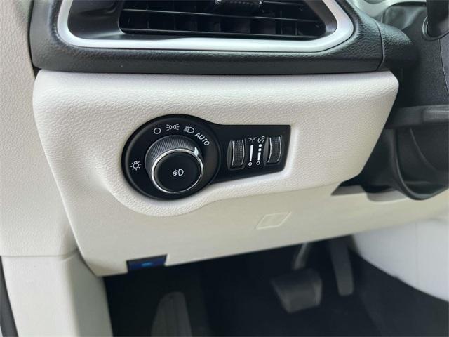 used 2023 Chrysler Pacifica car, priced at $25,900