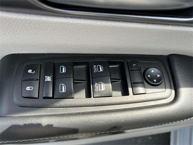 used 2023 Chrysler Pacifica car, priced at $25,900