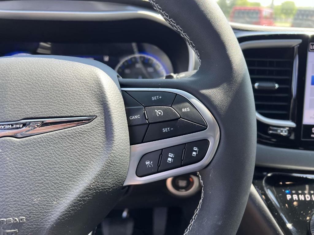 new 2025 Chrysler Voyager car, priced at $38,513