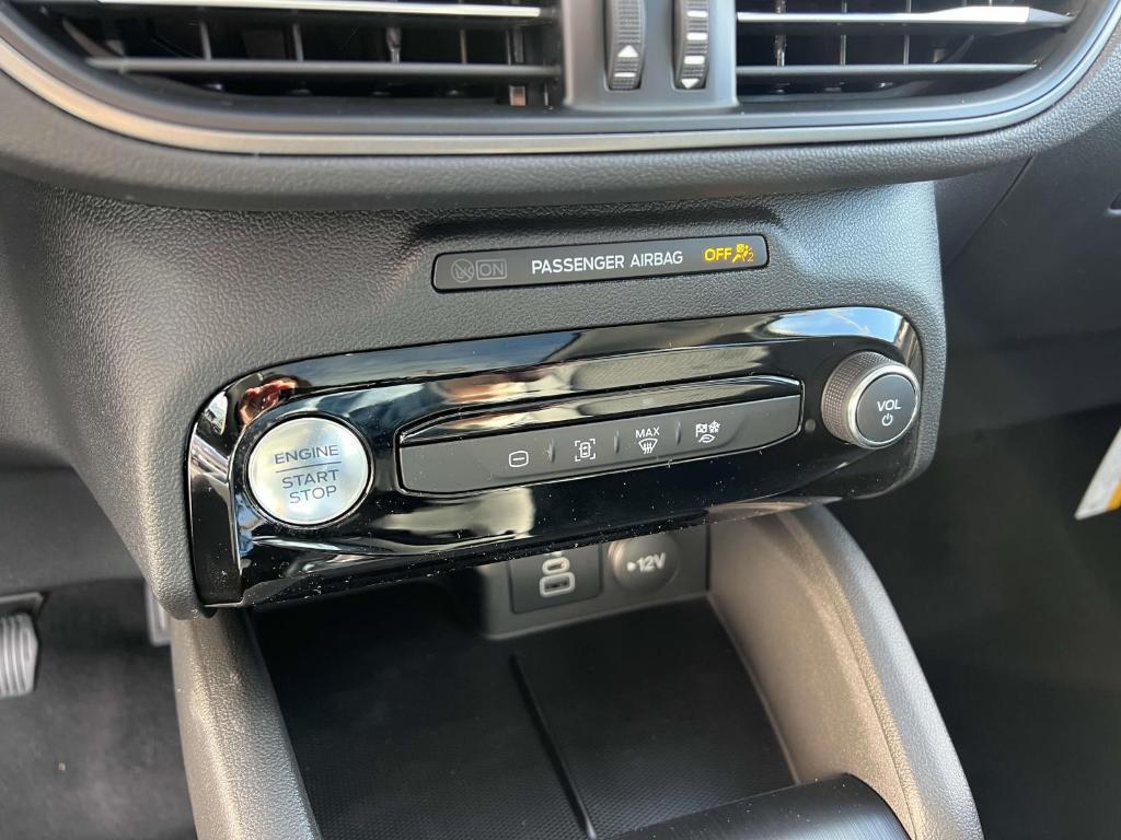 new 2025 Ford Escape car, priced at $33,743