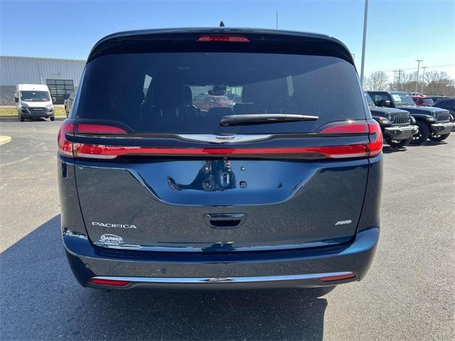 new 2025 Chrysler Pacifica car, priced at $45,630
