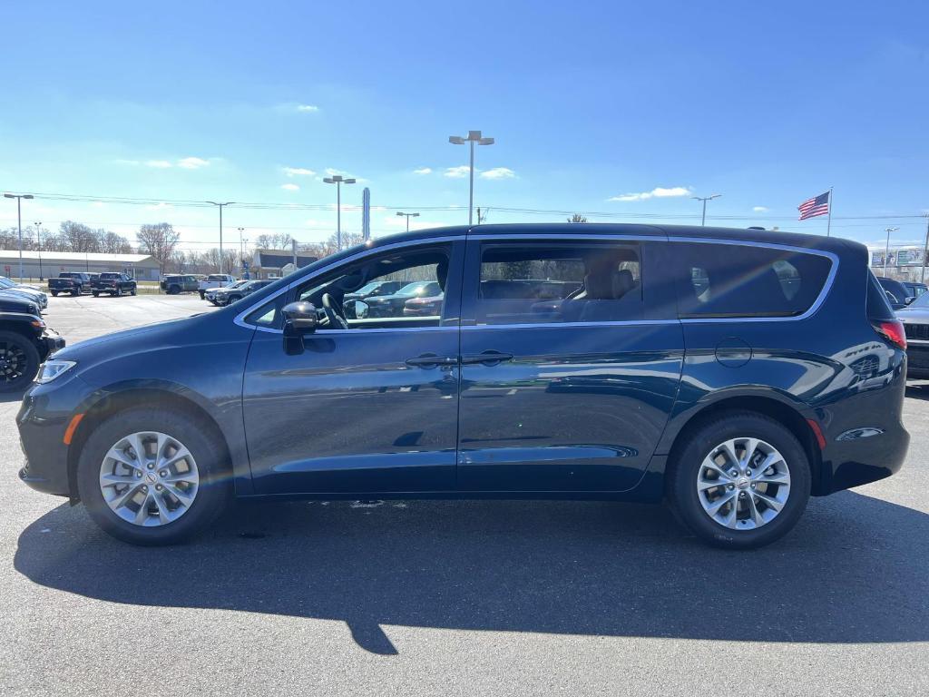 new 2025 Chrysler Pacifica car, priced at $45,857