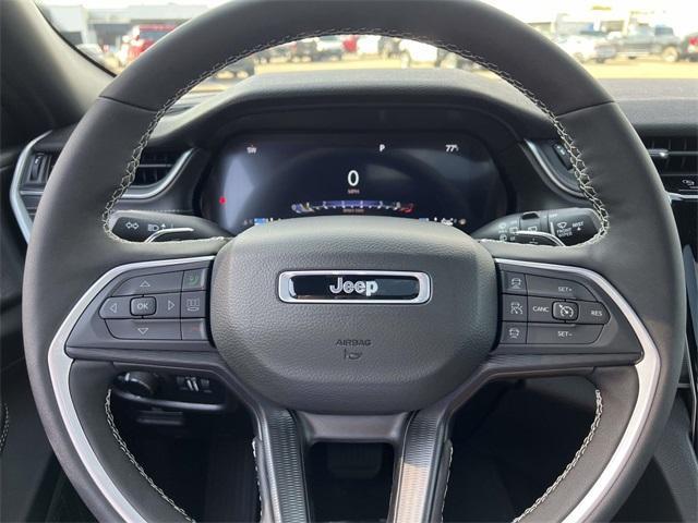 new 2025 Jeep Grand Cherokee car, priced at $41,995