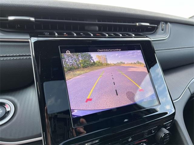 new 2025 Jeep Grand Cherokee car, priced at $41,995