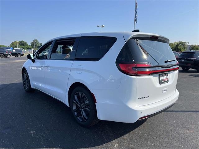 new 2026 Chrysler Pacifica car, priced at $46,780