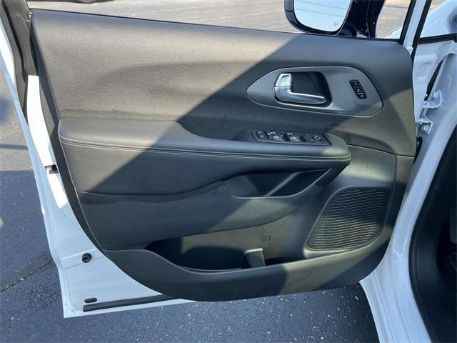 new 2026 Chrysler Pacifica car, priced at $46,780