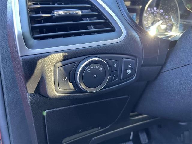 used 2022 Ford Edge car, priced at $18,990