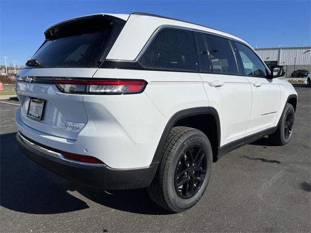 new 2025 Jeep Grand Cherokee car, priced at $40,374