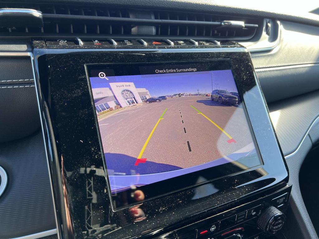 new 2025 Jeep Grand Cherokee car, priced at $40,618