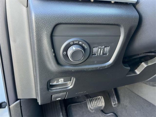 new 2025 Jeep Grand Cherokee car, priced at $40,374