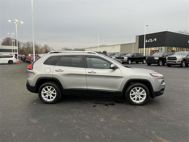 used 2015 Jeep Cherokee car, priced at $10,900