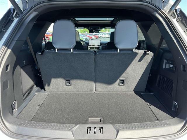 new 2025 Ford Explorer car, priced at $58,333