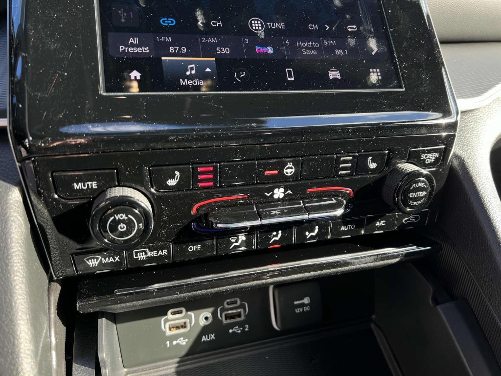new 2025 Jeep Grand Cherokee car, priced at $41,464