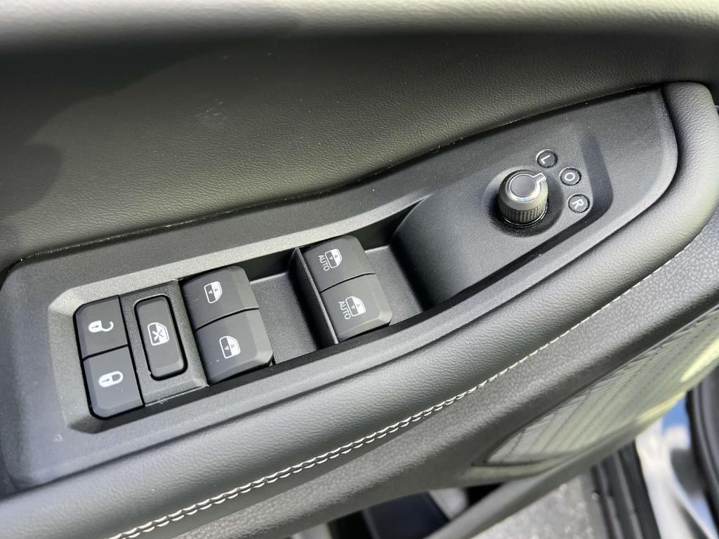 new 2025 Jeep Grand Cherokee car, priced at $41,464