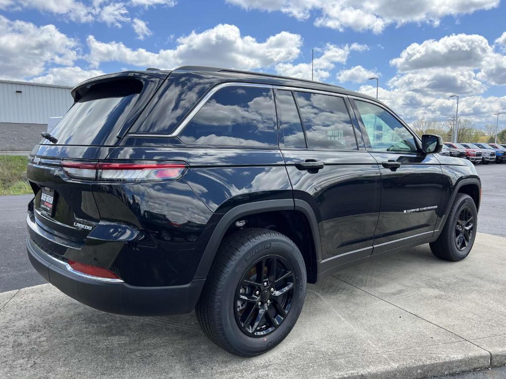 new 2025 Jeep Grand Cherokee car, priced at $41,464