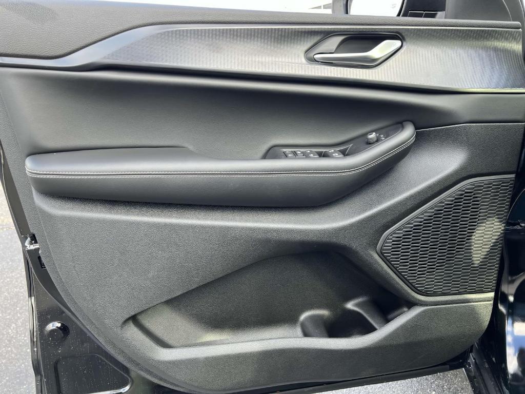 new 2025 Jeep Grand Cherokee car, priced at $41,464