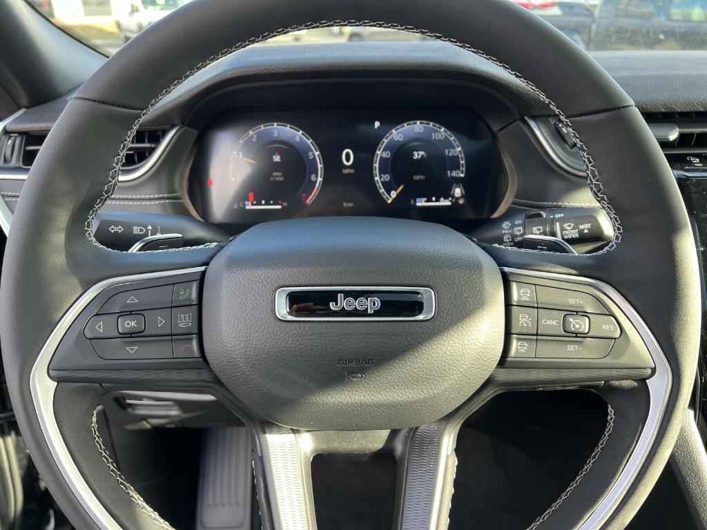 new 2025 Jeep Grand Cherokee car, priced at $41,464