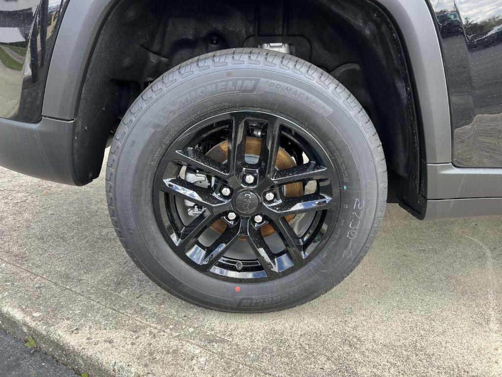 new 2025 Jeep Grand Cherokee car, priced at $41,464
