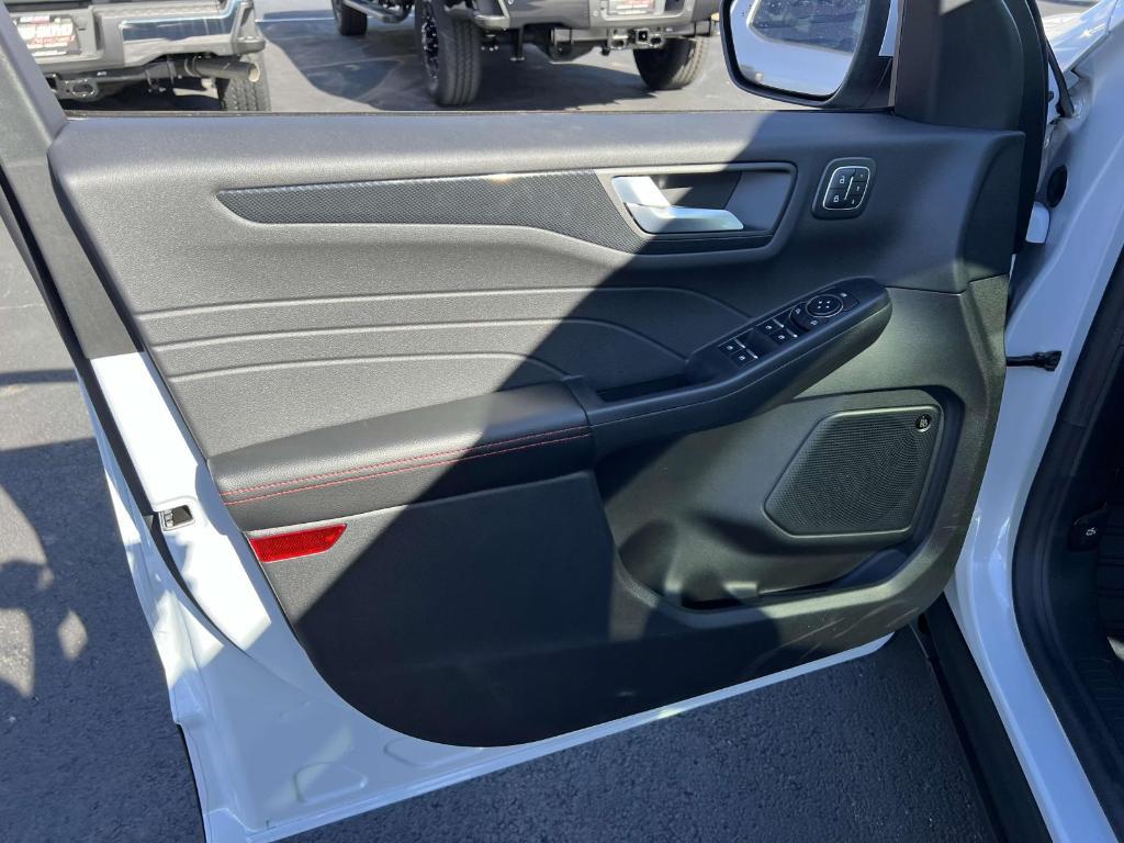 new 2025 Ford Escape car, priced at $35,352