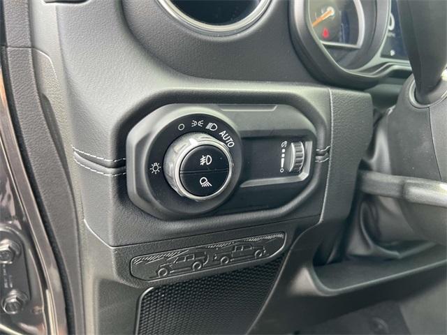 new 2025 Jeep Gladiator car, priced at $48,445