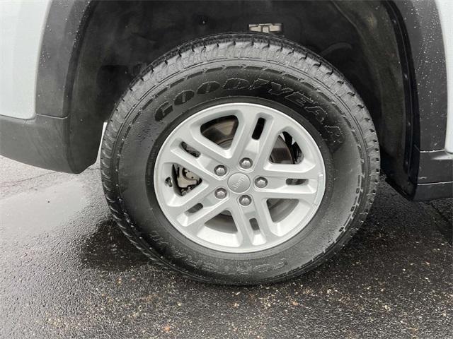 used 2023 Jeep Grand Cherokee car, priced at $33,900