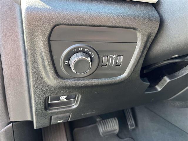 used 2023 Jeep Grand Cherokee L car, priced at $28,795