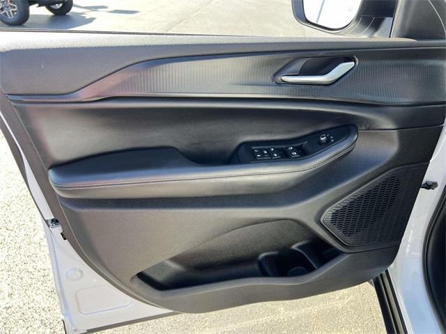 used 2023 Jeep Grand Cherokee L car, priced at $28,795