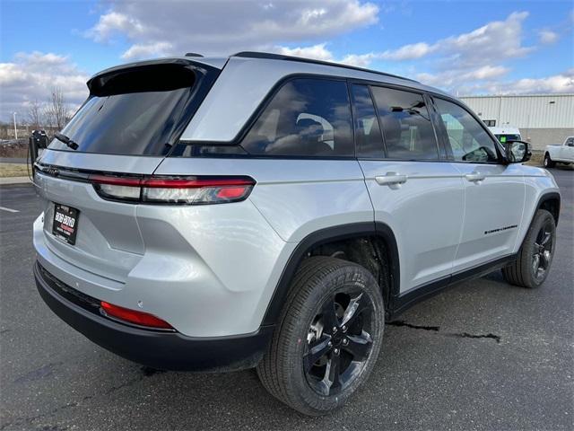 new 2025 Jeep Grand Cherokee car, priced at $46,170