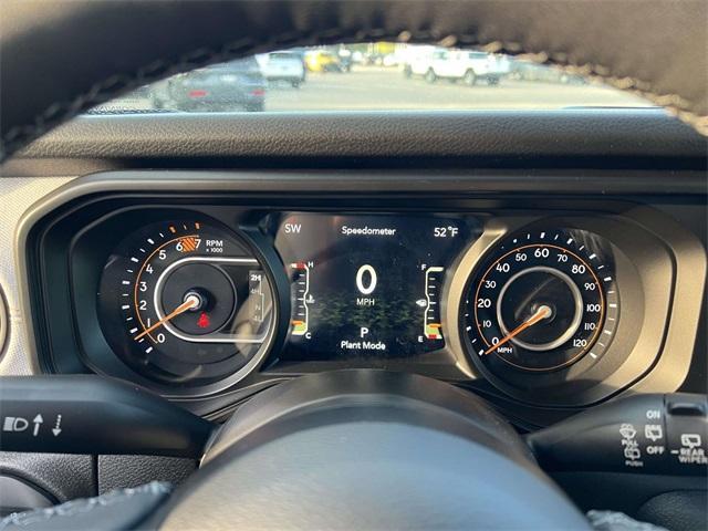 new 2025 Jeep Wrangler car, priced at $47,176
