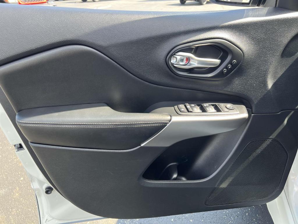 used 2019 Jeep Cherokee car, priced at $21,000