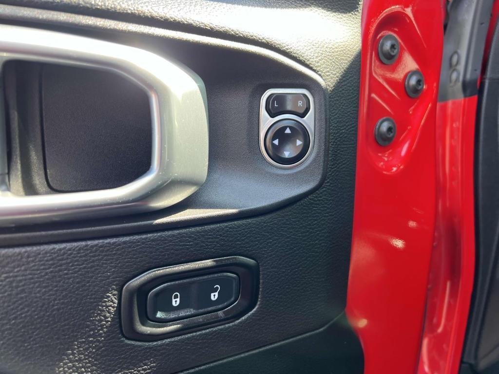 used 2021 Jeep Wrangler Unlimited car, priced at $31,000