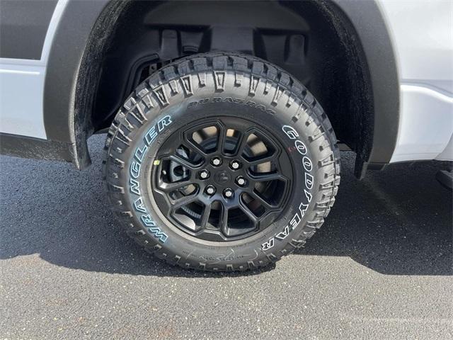 new 2025 Ram 1500 car, priced at $58,594