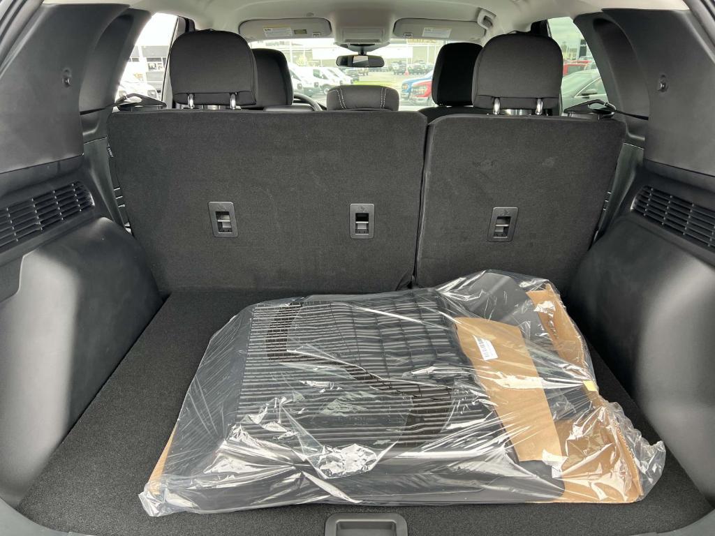new 2025 Ford Escape car, priced at $30,901