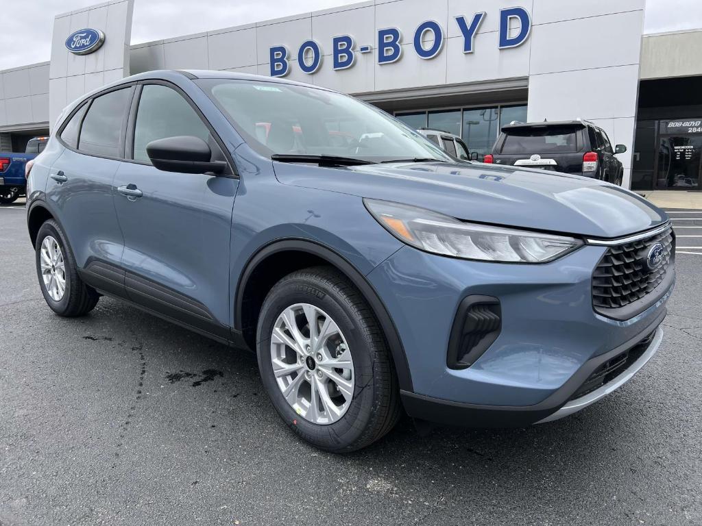 new 2025 Ford Escape car, priced at $30,901