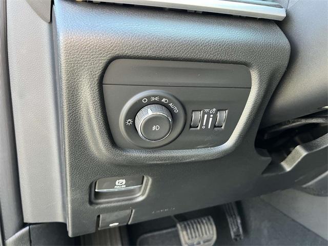 new 2025 Jeep Grand Cherokee car, priced at $47,020