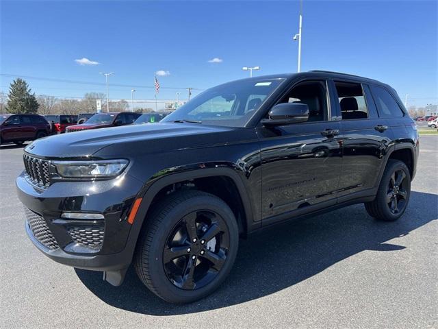 new 2025 Jeep Grand Cherokee car, priced at $47,020