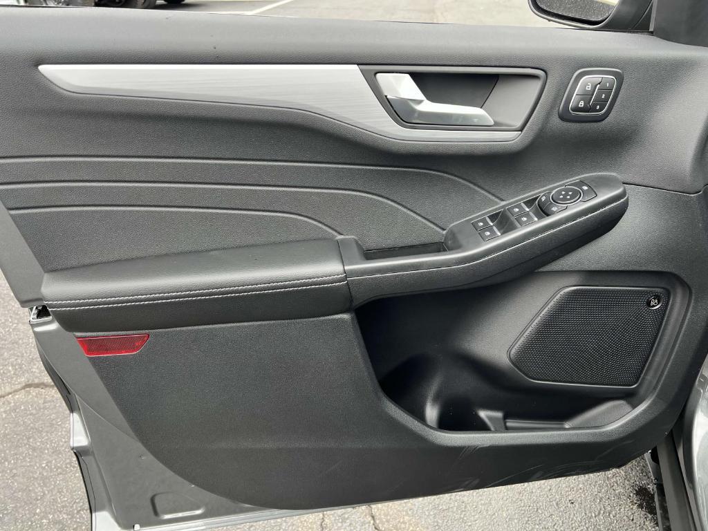 new 2025 Ford Escape car, priced at $35,209