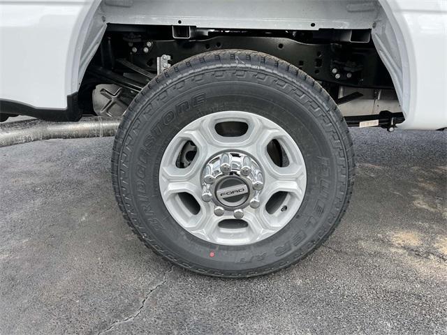 new 2025 Ford F-250 car, priced at $57,620