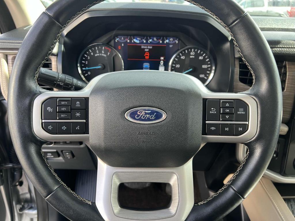 used 2023 Ford Expedition car, priced at $40,811