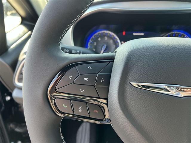 new 2025 Chrysler Pacifica car