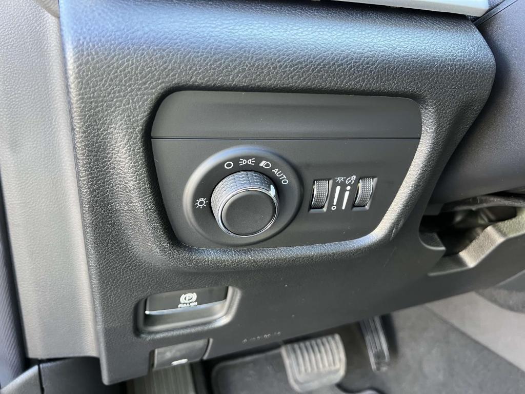 new 2025 Jeep Grand Cherokee L car, priced at $43,614