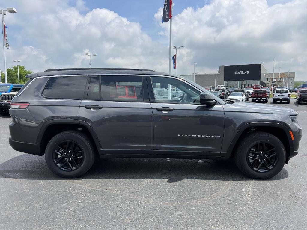 new 2025 Jeep Grand Cherokee L car, priced at $43,614